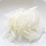 玉ねぎスライスが臭いのが苦手!臭いにくい調理方法と口臭を消す方法