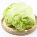 レタスの外側の葉は生で食べられるの?農薬が付いてるって本当?