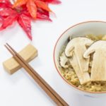 松茸と椎茸の違いは何?掛け合わせてできた松きのこの味や栄養、どこで買えるかも紹介